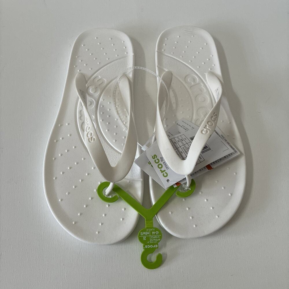 Crocs Flip Men's Sz 10 women's 12 Water Friendly Lightweight Sandal 210089-100